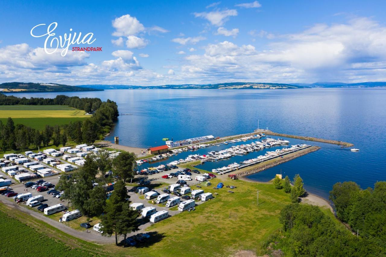 Idylliske Evjua Ved Mjosa Hotel Skreia ภายนอก รูปภาพ